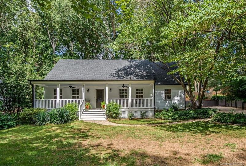 1500 E Barden Rd, Charlotte, NC 28226
