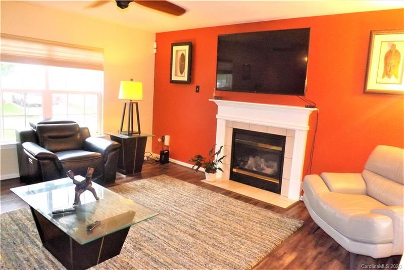 3620 Luton Ct, Charlotte, NC 28262