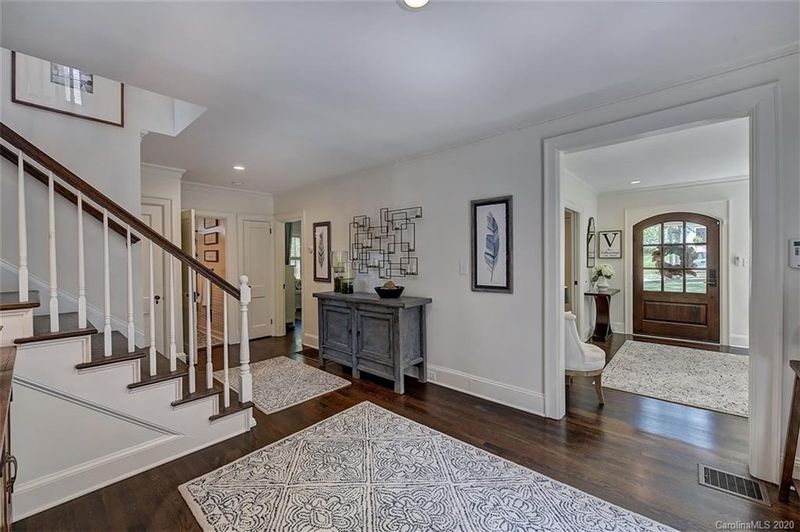217 Wales Ave, Charlotte, NC 28209