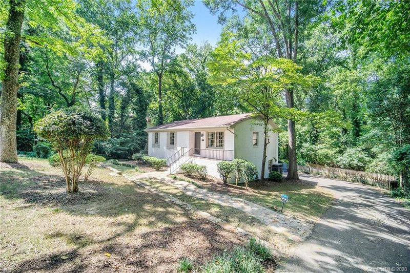 5701 Charing Pl, Charlotte, NC 28211