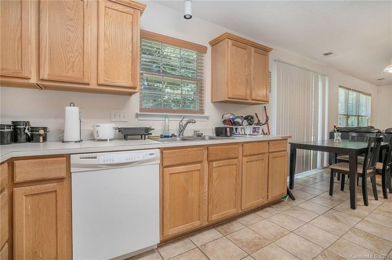 4723 Sahalee Ln, Charlotte, NC 28216