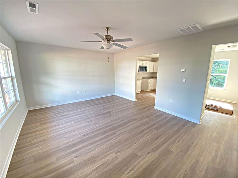 1669 Mayfair Dr, Conover, NC 28613