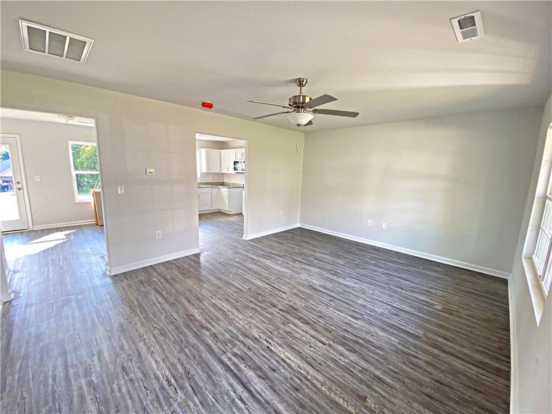 1467 Mayfair Dr, Conover, NC 28613
