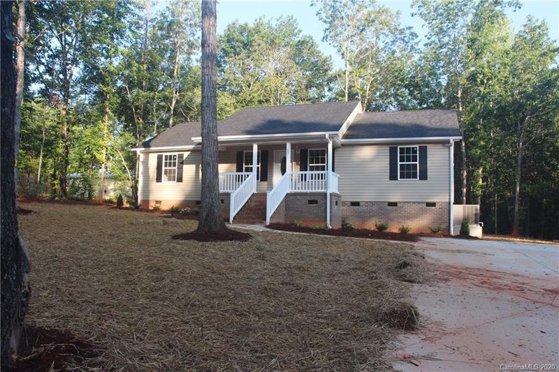 202 Gills Creek Dr, Lancaster, SC 29720