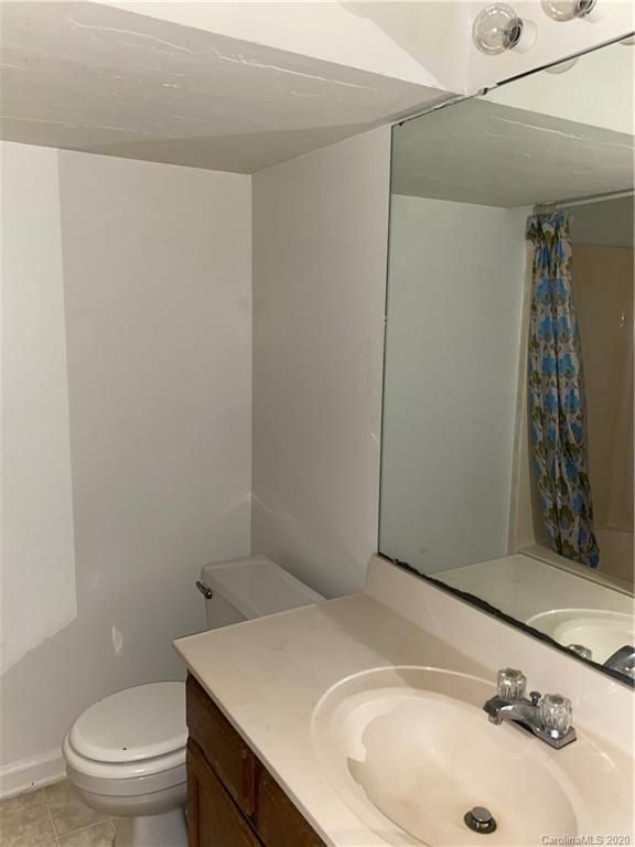 566 Lex Dr, Charlotte, NC 28262