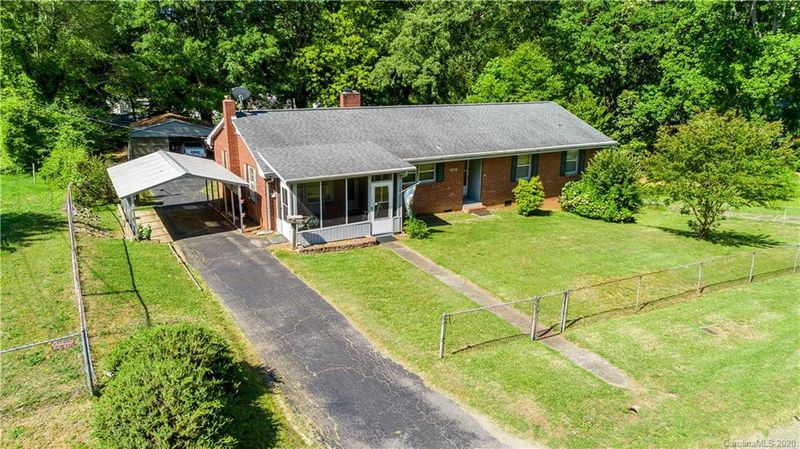 1215 Chronicle Ave, Gastonia, NC 28052