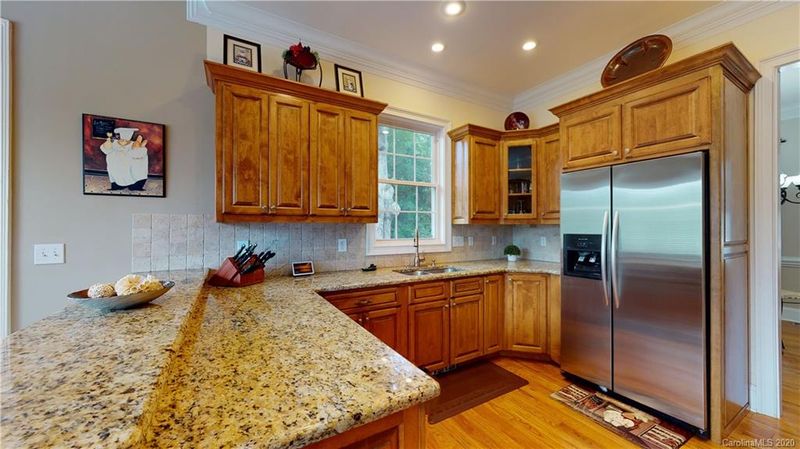 520 Sand Trap Dr, York, SC 29745