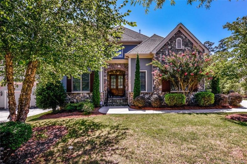 12723 Windsor Crest Ct, Davidson, NC 28036