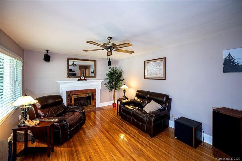 1101 Barkley Rd, Charlotte, NC 28209