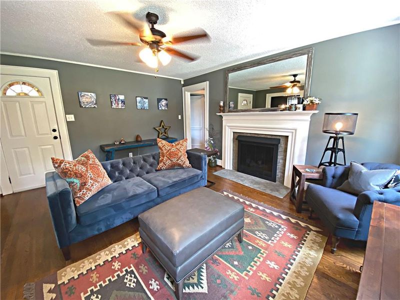 1259 11th St NW, Hickory, NC 28601