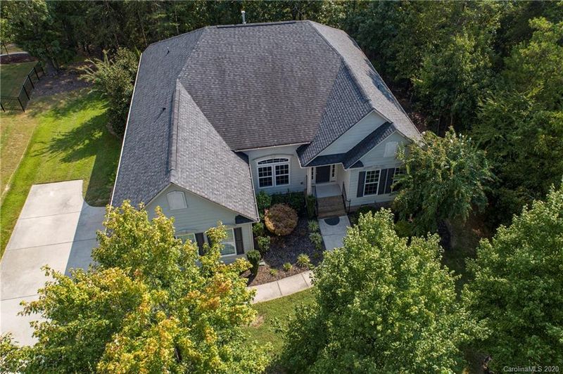 669 Reliance Ct, Tega Cay, SC 29708