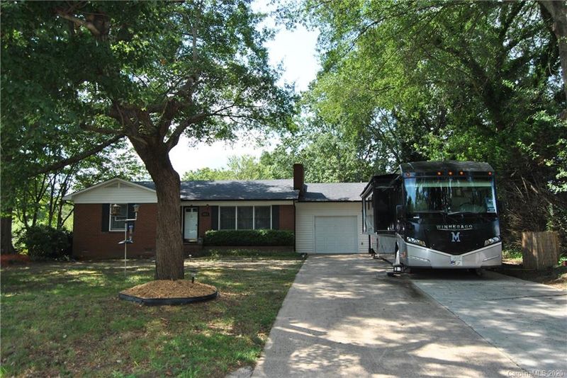 102 General Stonewall Jackson Dr, Stanley, NC 28164