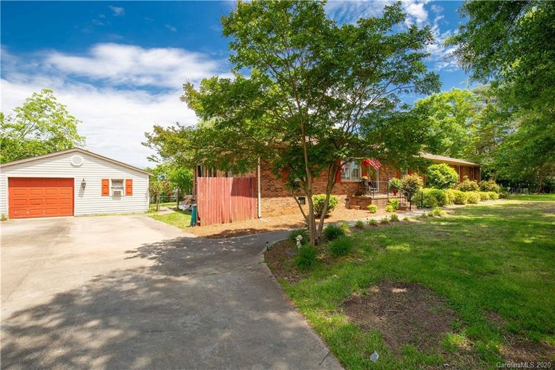 2240 Eastview Rd, Rock Hill, SC 29732