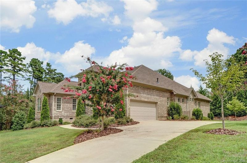 5055 Isabella Pl, Mint Hill, NC 28227