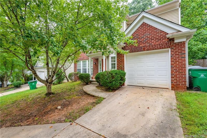 1534 Rumstone Ln, Charlotte, NC 28262