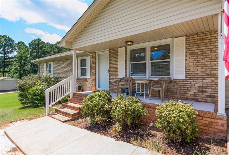 1010 Spring Dr, Gastonia, NC 28052