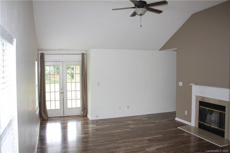 8614 Galena View Dr, Charlotte, NC 28269
