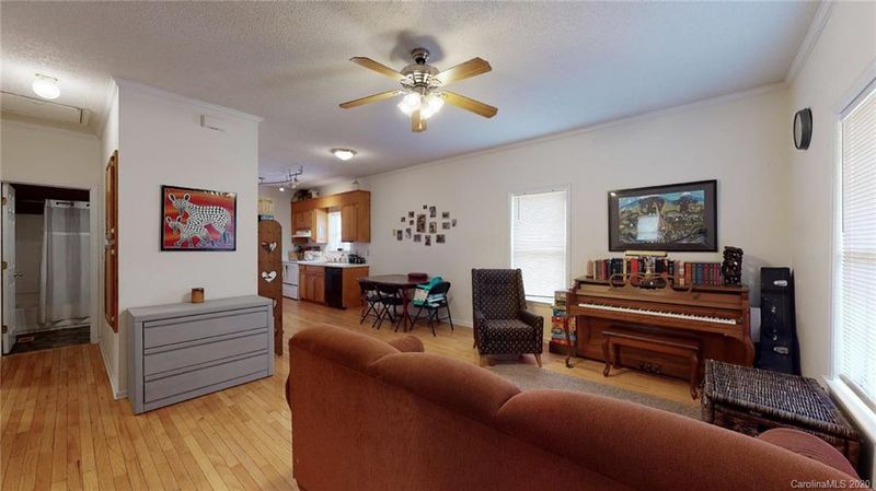 310 S Bruns Ave, Charlotte, NC 28208