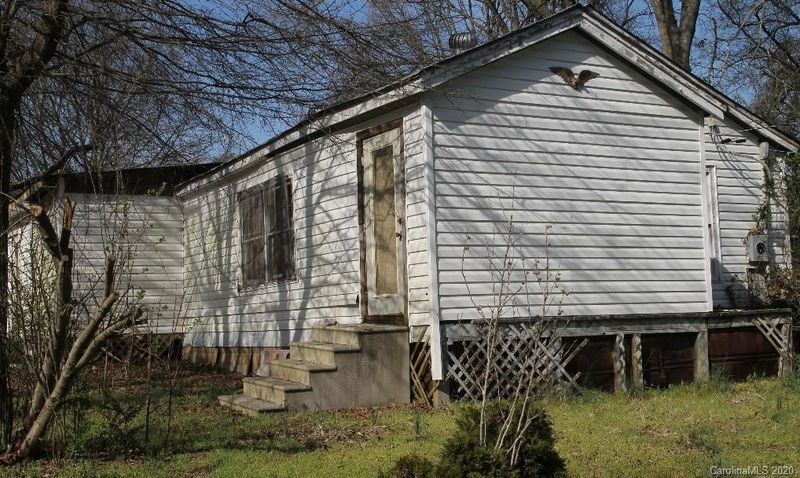 310 Queens Ct, Gastonia, NC 28052