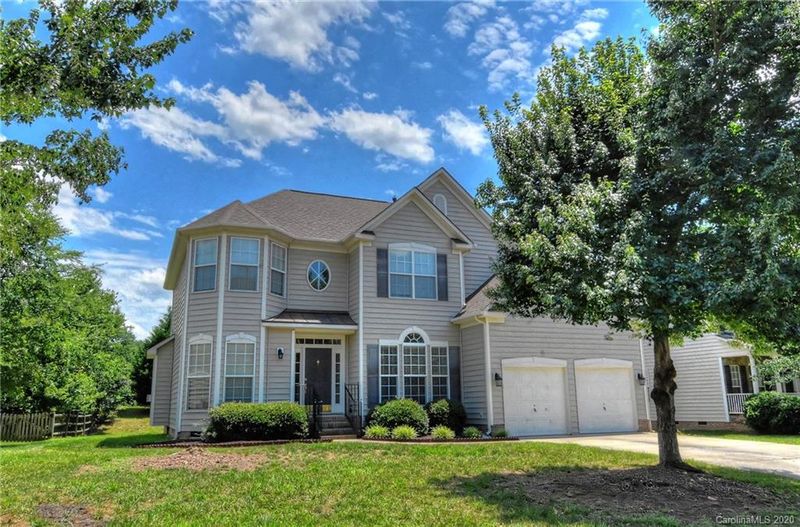 8801 Gracefield Dr, Waxhaw, NC 28173