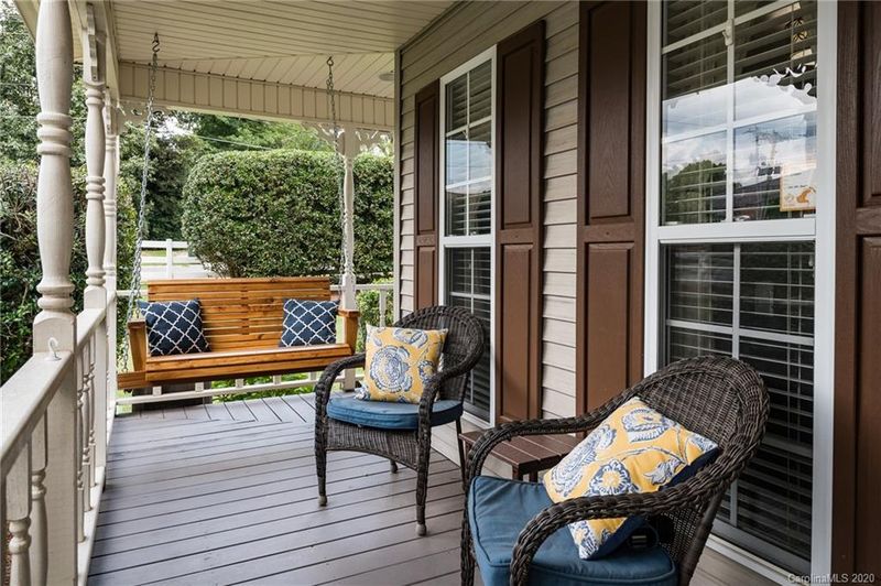 21426 Townwood Dr, Cornelius, NC 28031