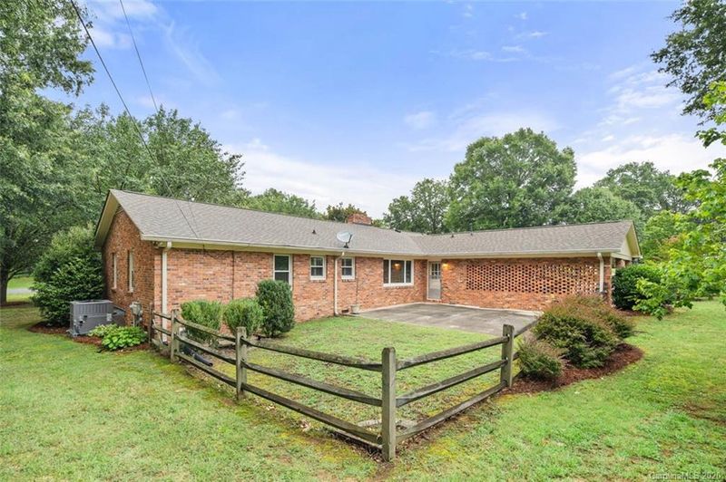 209 Brooklain Dr, Charlotte, NC 28214