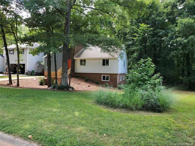 2035 Knickerbocker Dr, Charlotte, NC 28212