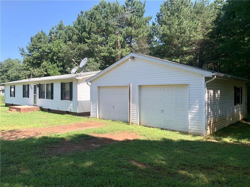 3279 David Killian Dr, Maiden, NC 28650