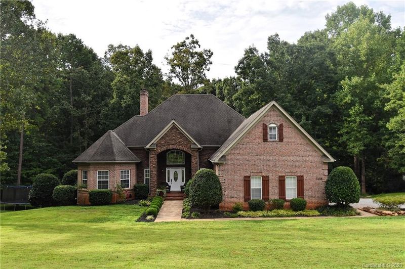 7608 Deer Track Dr, Denver, NC 28037