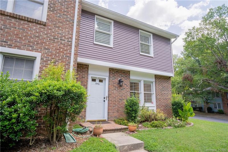 1542 Waybridge Ln, Charlotte, NC 28210