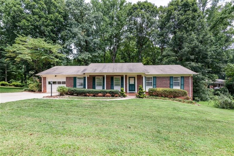 201 5th Street Pl NE, Conover, NC 28613