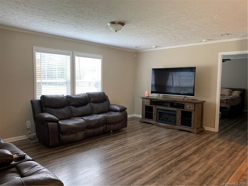 109 Sunset Dr, Stanley, NC 28164