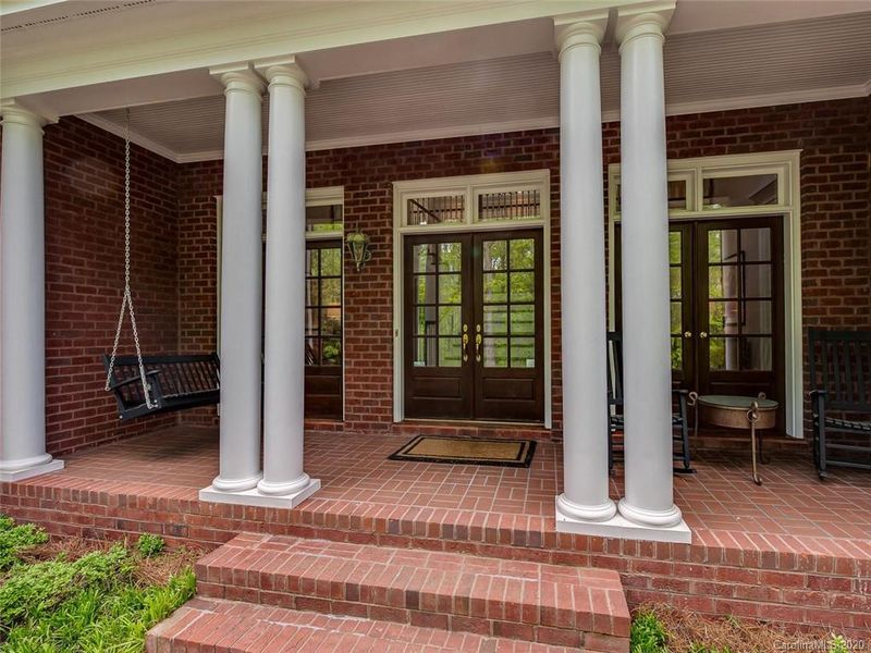7438 Leharne Dr, Charlotte, NC 28270