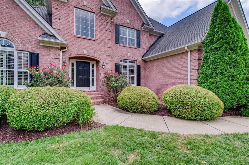 6228 Fox Chase Dr, Davidson, NC 28036