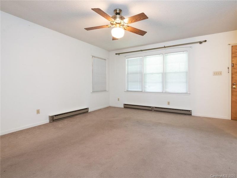 542 Earley St, Kannapolis, NC 28083