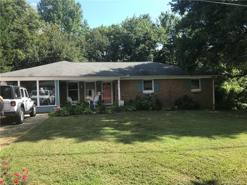 315 Moore St, Stanley, NC 28164