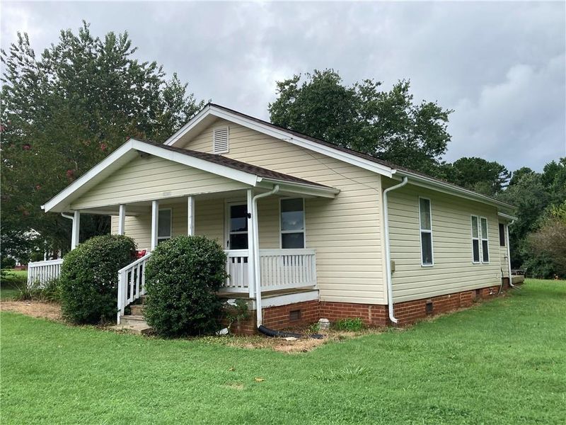 5859 Sulphur Springs Rd, Hickory, NC 28601