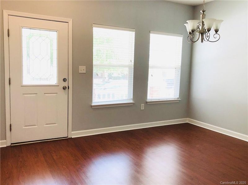 405 Doughton Ln, Charlotte, NC 28217