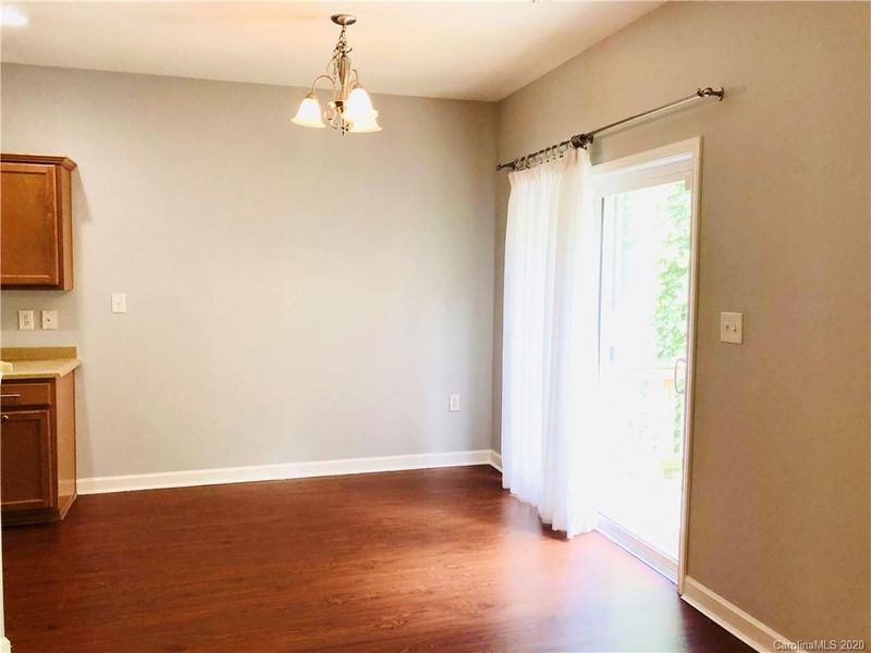 405 Doughton Ln, Charlotte, NC 28217