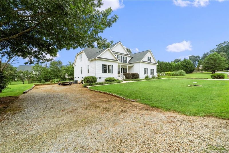 6191 Neptune Dr, Denver, NC 28037