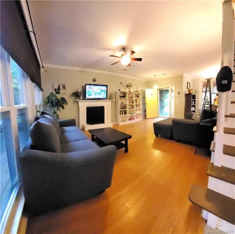 13005 Peacock Ln, Charlotte, NC 28215