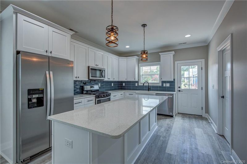 501 Elm St, Mount Holly, NC 28120