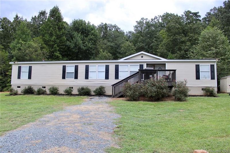 4560 Red Apple Dr, Bessemer City, NC 28016