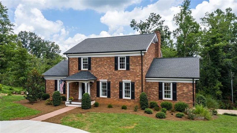 964 19th Ave NW, Hickory, NC 28601
