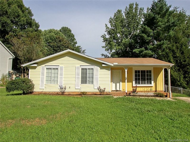 7832 Elm Tree Ln, Charlotte, NC 28227