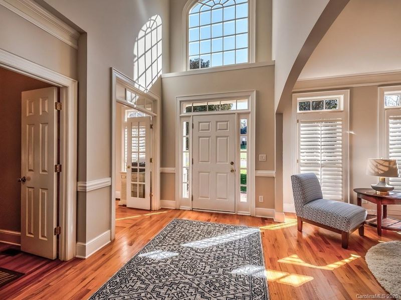 10833 Fox Hedge Rd, Matthews, NC 28105
