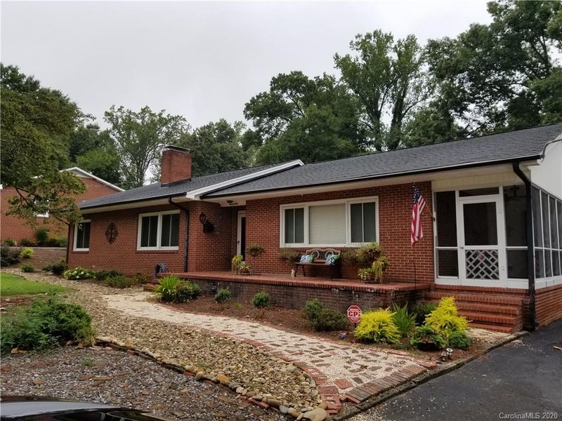 704 Home Trl, Gastonia, NC 28052