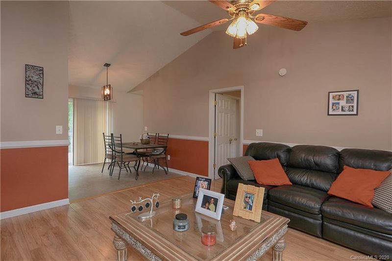 145 Westscott Dr, Statesville, NC 28625
