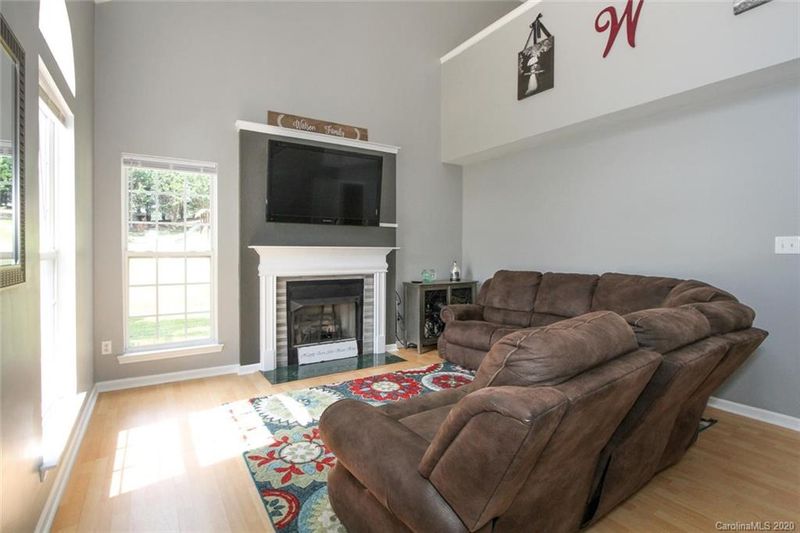 104 Brookstone Dr, Mount Holly, NC 28120