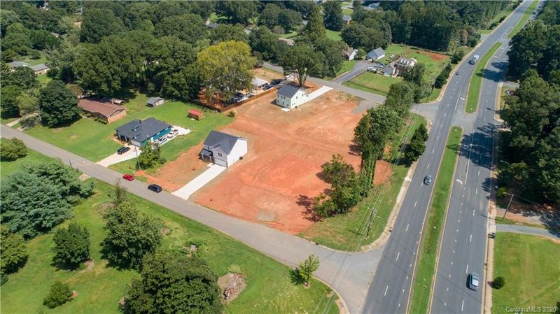 5810 Kinghurst Dr, Charlotte, NC 28227